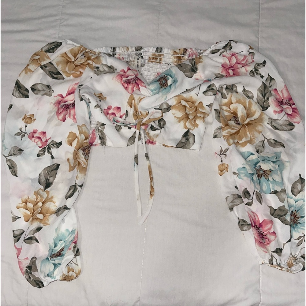 White long sleeve Floral scrunch crop top. Not see through.